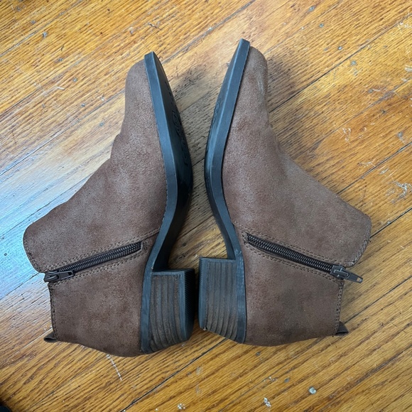 Carlos by Carlos Santana Women's Brie - Picture 2 of 2